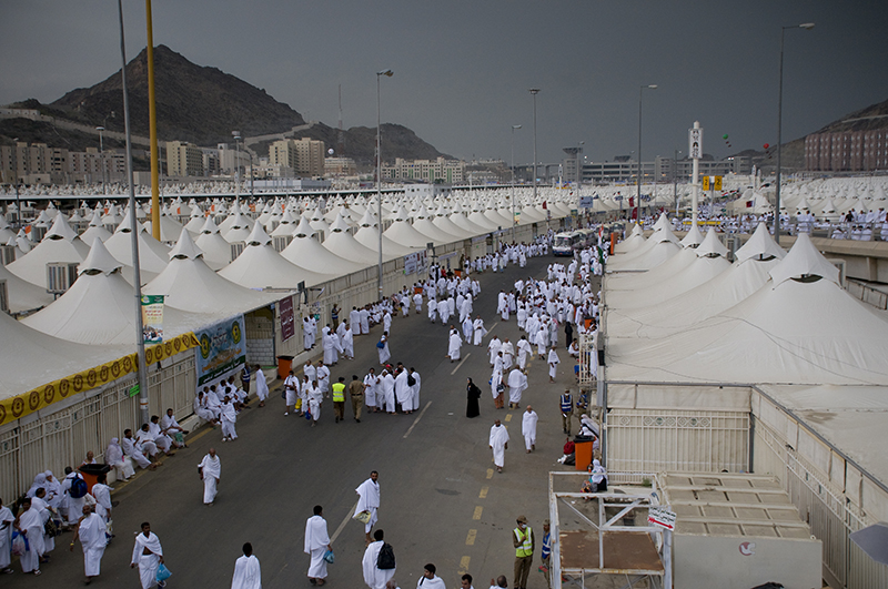 Government Hajj vs Private Hajj 2027  Which One is Right for You?